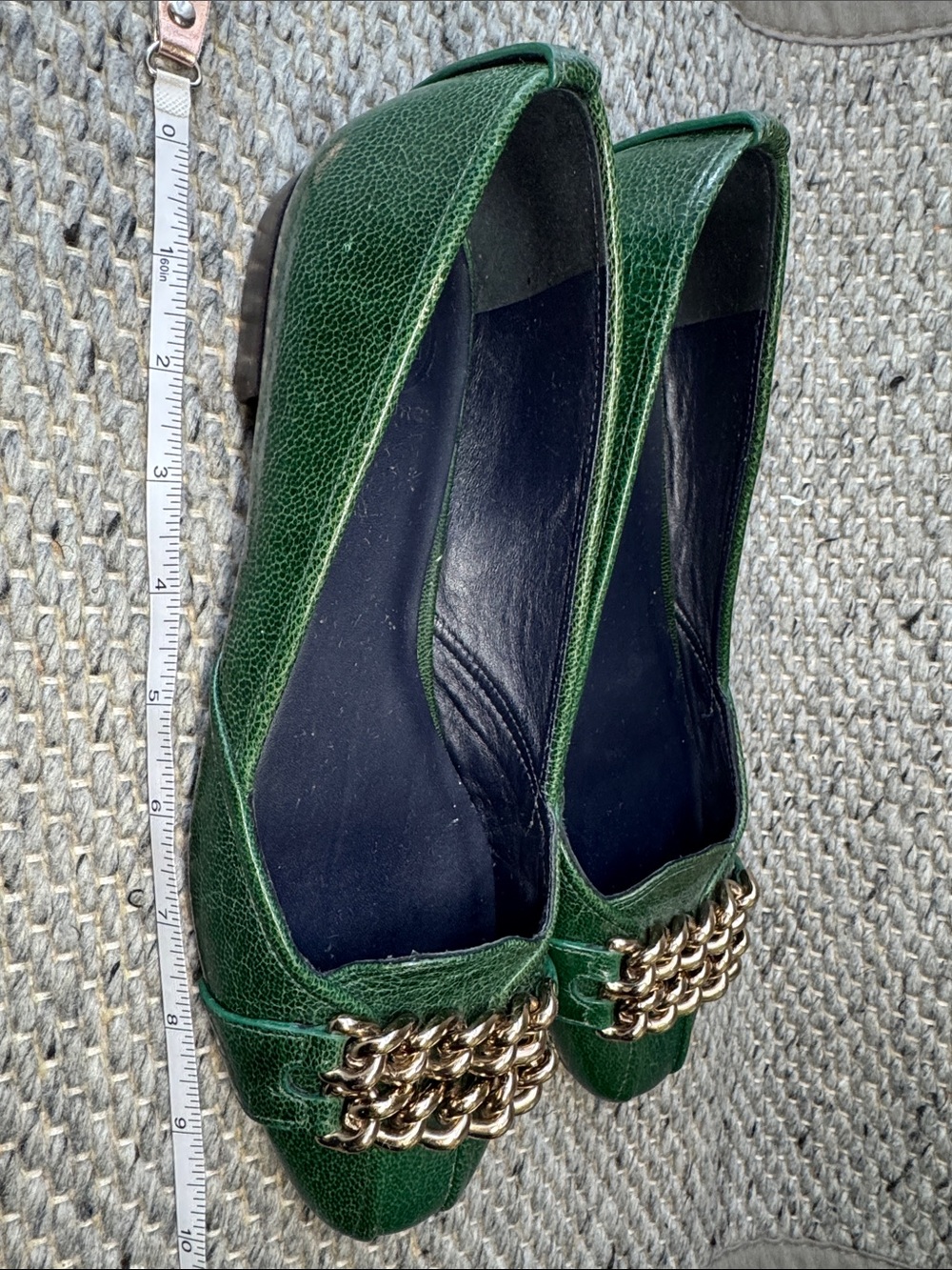 Tory Burch Hana Ballet Flats Emerald Green Leather Chain Accent - Picture 13 of 14